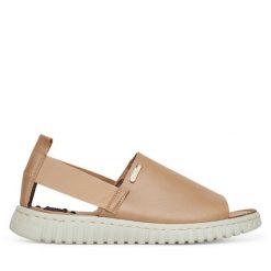 Sandały Go Soft. Brązowe sandały damskie GO SOFT, bez wzorów, bez obcasa, na płaskiej podeszwie, bez zapięcia. Za 139.99 zł.