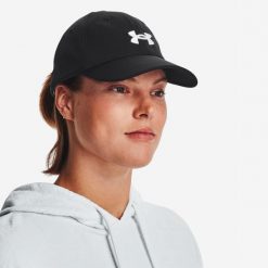 Czapka z daszkiem damska Under Armour Blitzing. Czapki damskie Under Armour, bez wzorów, z materiału. Za 69.99 zł.