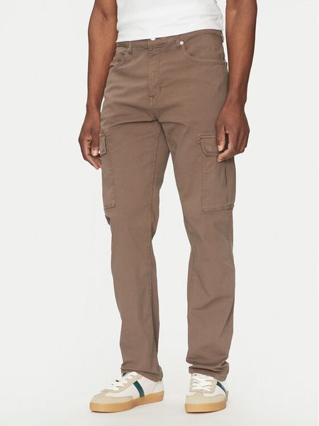 Guess Spodnie materiałowe M5RA68 WGXV1 Brązowy Regular Fit. Brązowe spodnie materiałowe męskie Guess, z aplikacjami, z bawełny. Za 319.99 zł.