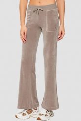 JUICY COUTURE Ciemno-beżowe spodnie dresowe damskie Layla Low Rise Pocket, Rozmiar S. Brązowe spodnie dresowe damskie Juicy Couture, bez wzorów, z dresówki. W wyprzedaży za 243.99 zł.