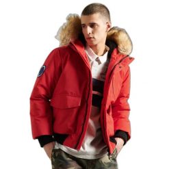 Kurtka Superdry Everest. Czerwone kurtki męskie Superdry, s, bez wzorów, z elastanu, klasyczne. Za 723.05 zł.