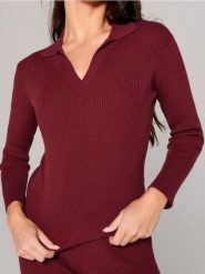 Sweter z prakowanej dzianiny z kołnierzykiem - czerwony. Czerwone swetry nierozpinane damskie Sinsay, l, bez wzorów, z dzianiny, bez kołnierzyka, bez ramiączek. W wyprzedaży za 33.99 zł.