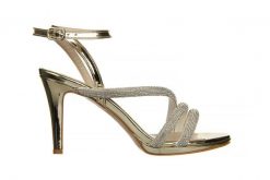 Sandały Bayla-187 587-1733 Gold 187101, Złoty, Skóra ekologiczna - 41. Żółte sandały damskie Bayla, bez wzorów, z lakierowanej skóry, bez obcasa, na platformie, bez zapięcia. W wyprzedaży za 179.10 zł.