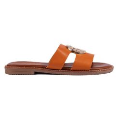 Eleganckie klapki damskie camel brązowe. Brązowe klapki damskie bez wzorów, casualowe, bez obcasa, bez zapięcia. Za 110.92 zł.