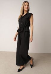 Czarny Bawełniano-Wiskozowy Kombinezon Koszulowy Bez Rękawów z Baskinką Marmaya. Czarne sukienki damskie Born2be, na co dzień, l, bez wzorów, z bawełny, eleganckie, bez kołnierzyka, bez ramiączek, baskinki. Za 139.99 zł.