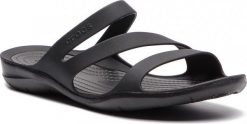 Crocs Klapki damskie Swiftwater Sandal black/black r. 37.5 (203998). Czarne klapki damskie Crocs, bez wzorów, sportowe, bez obcasa, bez zapięcia. Za 157.33 zł.