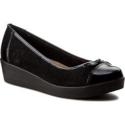 Półbuty LASOCKI COMFORT RST-1491-15. Czarne półbuty damskie Lasocki Comfort, bez wzorów, z lakierowanej skóry, bez obcasa, bez zapięcia. W wyprzedaży za 74.98 zł.