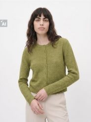 Klasyczny kardigan regular fit - zielony. Zielone kardigany damskie Sinsay, l, bez wzorów, klasyczne, bez kołnierzyka. Za 49.99 zł.
