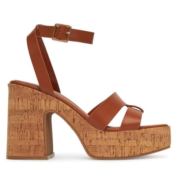 Sandały DeeZee. Brązowe sandały damskie DeeZee, bez wzorów, bez obcasa, na słupku, bez zapięcia. Za 159.99 zł.