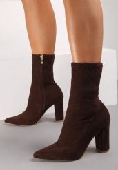 Brązowe Botki Helis. Brązowe botki damskie Renee, bez wzorów, ze szpiczastym noskiem, za kostkę, bez obcasa, na obcasie, bez zapięcia. Za 139.99 zł.