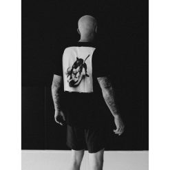 Koszulka sportowa MANTO Motion z krótkim rękawem. Białe koszulki sportowe męskie Manto, m, bez wzorów, bez ramiączek. Za 94.99 zł.