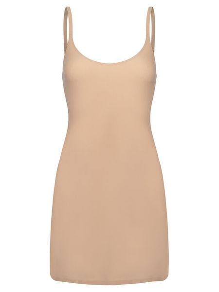 Chantelle Halka Soft Stretch C10610 Beżowy Slim Fit. Brązowe koszule nocne damskie Chantelle, bez wzorów, z syntetyku, bez ramiączek. Za 189.99 zł.