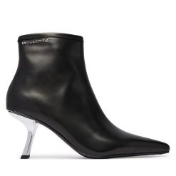 Botki KARL LAGERFELD. Czarne botki damskie KARL LAGERFELD, bez wzorów, bez obcasa, na słupku, bez zapięcia. Za 1,059.00 zł.