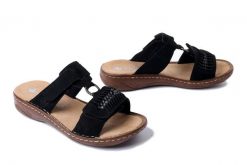 RIEKER V2839-00 black, klapki damskie. Czarne klapki damskie Rieker, na lato, bez wzorów, bez obcasa, bez zapięcia. Za 191.94 zł.