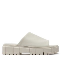 Klapki Tamaris. Białe klapki damskie Tamaris, bez wzorów, bez obcasa, bez zapięcia. Za 349.99 zł.