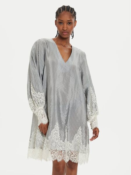 Karen by Simonsen Sukienka codzienna Pam 10105034 Szary Loose Fit. Szare sukienki damskie Karen by Simonsen, na co dzień, bez wzorów, z wiskozy, bez kołnierzyka, bez ramiączek, proste. Za 319.99 zł.