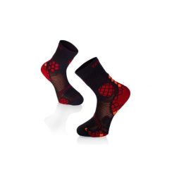 Skarpety kompresyjne do biegania Antracyt. Czarne skarpetki damskie TRY TO FLY, bez wzorów. W wyprzedaży za 67.34 zł.