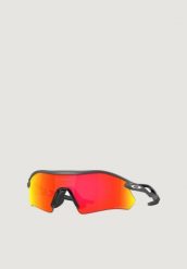 Okulary Mężczyzna OAKLEY RADAR PLATE UNISEX. Szare okulary przeciwsłoneczne damskie Oakley. Za 1,338.10 zł.