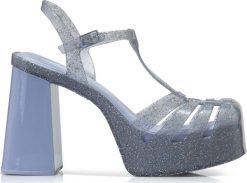 Melissa Sandały Melissa Party Heel M33818-AH874. Sandały damskie Melissa, bez wzorów, bez obcasa, bez zapięcia. Za 440.30 zł.