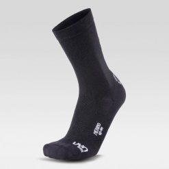 Skarpety rowerowe z wełną MAN CYCLING MERINO SOCKS r.39-41. Czarne skarpety męskie UYN, bez wzorów, z wełny. Za 79.99 zł.