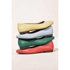 Baleriny Lasocki. Zielone balerinki damskie Lasocki, bez wzorów, bez obcasa, bez zapięcia. Za 139.99 zł.