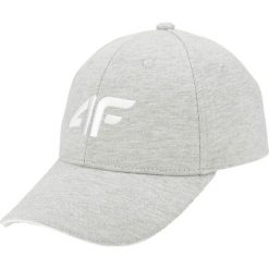 Czapka z daszkiem damska CAD002 - chłodny jasny szary melanż. Szare czapki damskie 4F, bez wzorów. W wyprzedaży za 29.99 zł.