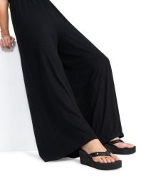 Klapki dla Kobiety MELLIE III Czarny. Czarne klapki damskie Roxy, bez wzorów, z materiału, bez obcasa, bez zapięcia. Za 149.99 zł.
