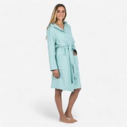 Second Life - Szlafrok na basen damski Decathlon Compact... - Stan Doskonały. Zielone szlafroki damskie Decathlon, l, bez wzorów, z materiału, bez ramiączek, z kapturem. Za 66.99 zł.