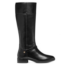 Oficerki Geox. Czarne kozaki damskie Geox, bez wzorów, bez obcasa, na płaskiej podeszwie, bez zapięcia. Za 859.99 zł.