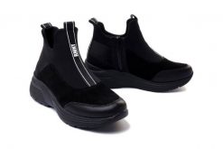 RIEKER REMONTE D6670-03 black, botki damskie. Czarne botki damskie Rieker Remonte, na zimę, bez wzorów, bez obcasa, na koturnie, bez zapięcia. Za 359.90 zł.