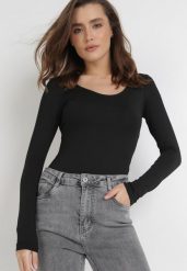 Czarne Body Ocefis. Czarne body Born2be, bez wzorów, z dzianiny. Za 34.99 zł.