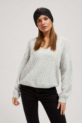 Sweter z dekoltem w serek szary. Szare swetry nierozpinane damskie MOODO, l, bez wzorów, z poliesteru, bez kołnierzyka, bez ramiączek. W wyprzedaży za 69.99 zł.