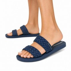 Klapki damskie Ipanema 83243 RENDA II FEM. Niebieskie klapki damskie Ipanema, na lato, bez wzorów, z materiału, eleganckie, bez obcasa, bez zapięcia. Za 59.00 zł.