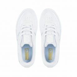 Buty damskie sportowe do chodzenia Puma CALI DREAM. Białe obuwie sportowe damskie Puma, bez wzorów, bez zapięcia, trekkingowe. W wyprzedaży za 268.00 zł.