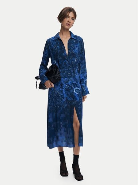Desigual Sukienka koszulowa Licuado 25WWVW23 Niebieski Regular Fit. Niebieskie sukienki damskie Desigual, m, bez wzorów, z wiskozy, bez kołnierzyka, bez ramiączek, koszulowe. Za 489.99 zł.