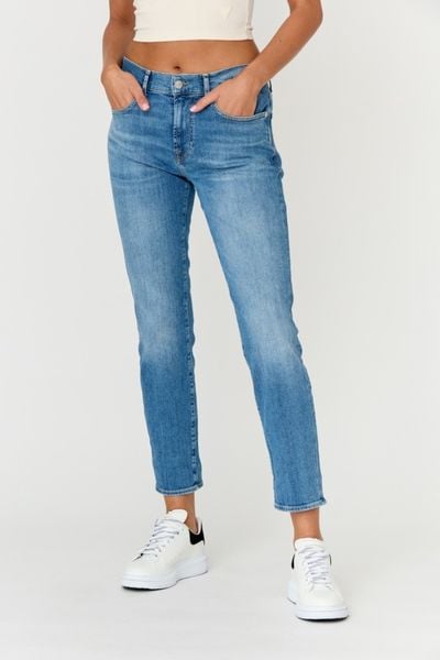 7 FOR ALL MANKIND Błękitne jeansy damskie RELAXED SKINNY, Rozmiar 28. Niebieskie jeansy damskie 7 for all mankind, bez wzorów, z jeansu. W wyprzedaży za 469.99 zł.