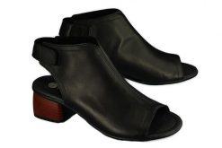 RIEKER REMONTE R8770-01 black, sandały damskie. Czarne sandały damskie Rieker Remonte, bez wzorów, ze skóry, bez obcasa, na obcasie, bez zapięcia. Za 265.93 zł.