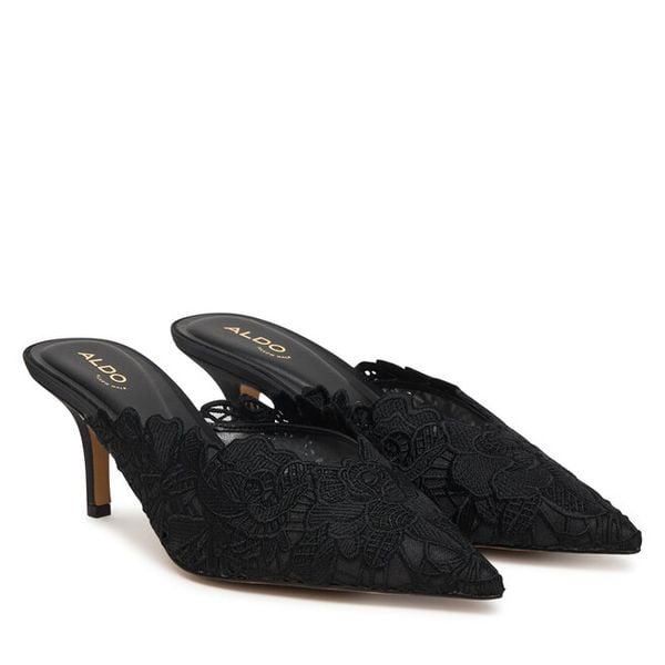 Klapki Aldo. Czarne klapki damskie Aldo, bez wzorów, bez obcasa, bez zapięcia. Za 292.99 zł.