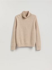 Wełniany sweter z golfem - beżowy. Brązowe swetry męskie Reserved, l, bez wzorów, z dzianiny, bez kołnierzyka, bez ramiączek. Za 239.99 zł.