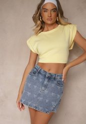 Niebieskie Jeansowe Spódnico-Szorty Zdobione Printem z Kokardkami Millesa. Niebieskie szorty damskie Renee, z aplikacjami, z jeansu, eleganckie. Za 74.99 zł.