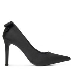 Szpilki DeeZee. Czarne szpilki damskie DeeZee, bez wzorów, bez obcasa, na szpilce, bez zapięcia. Za 129.99 zł.