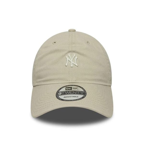 Czapka baseballowa 9twenty New York Yankees. Brązowe czapki damskie New Era, bez wzorów, sportowe. Za 145.00 zł.
