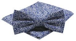 Mucha Męska z Poszetką w Zestawie - Alties - Niebieska z Białym Wzorem. Niebieskie krawaty i muchy Alties, bez wzorów, eleganckie. Za 54.00 zł.
