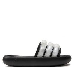 Klapki adidas. Czarne klapki damskie Adidas, bez wzorów, sportowe, bez obcasa, bez zapięcia. Za 219.99 zł.