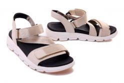 RIEKER Revolution V8406-60 beige, sandały damskie. Brązowe sandały damskie Rieker, bez wzorów, bez obcasa, bez zapięcia. Za 174.95 zł.