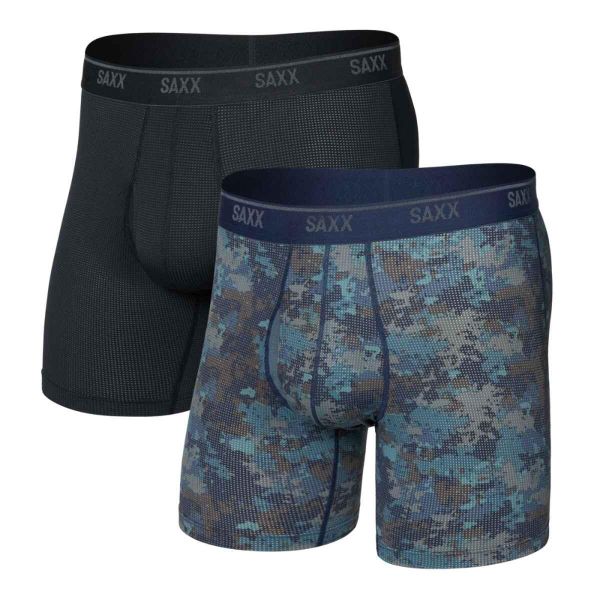 Bokserki - Quest Quick-Dry Mesh - 2-pack Matrix Camo/Czarny. Czarne bokserki męskie Saxx, bez wzorów, z elastanu. Za 329.80 zł.