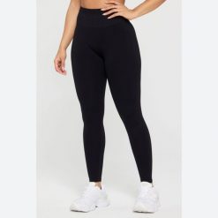 FABLETICS Damskie Legginsy Sportowe Wysoki Stan Seamless Scrunch. Czarne legginsy damskie FABLETICS, bez wzorów, z materiału. Za 299.99 zł.