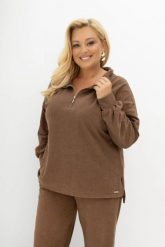 Oversizowa prążkowana bluza Good Day Ahead z kołnierzem i zamkiem w kolorze kakao/ciepły brąz Plus Size Oversize. Białe bluzy damskie Moda Size Plus Iwanek, l, bez wzorów, z dzianiny, biznesowe, bez ramiączek, bez kaptura. Za 219.90 zł.