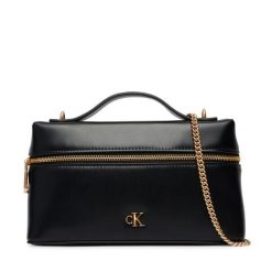 Torebka Calvin Klein. Czarne torebki do ręki damskie Calvin Klein, bez wzorów, bez dodatków. Za 369.99 zł.