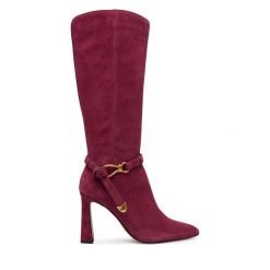 Kozaki Steve Madden. Czerwone kozaki damskie Steve Madden, bez wzorów, bez obcasa, na szpilce, bez zapięcia. Za 859.99 zł.
